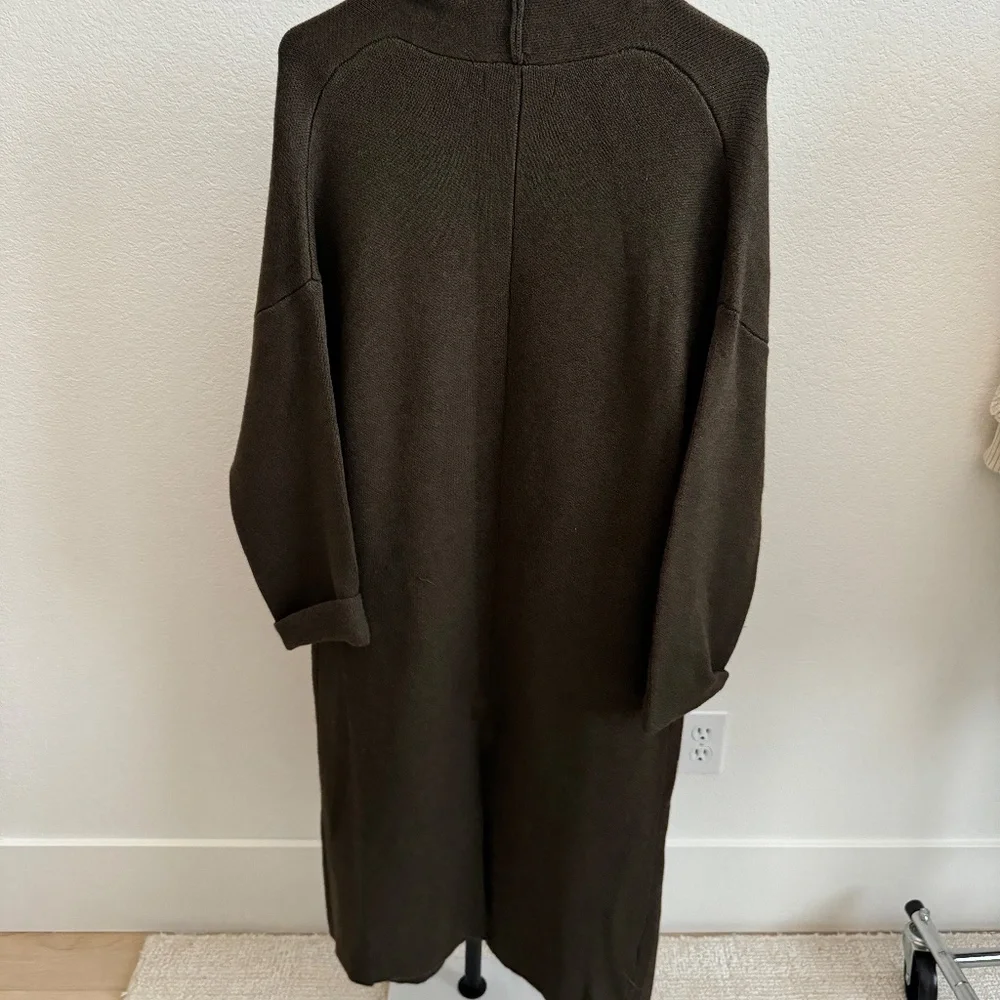 Mango olive green
